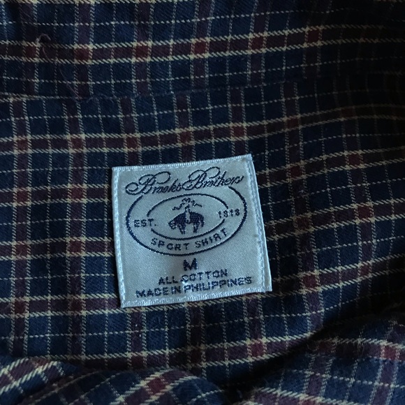 SOLD ❌Brooks Brothers casual button down -medium - Picture 3 of 6